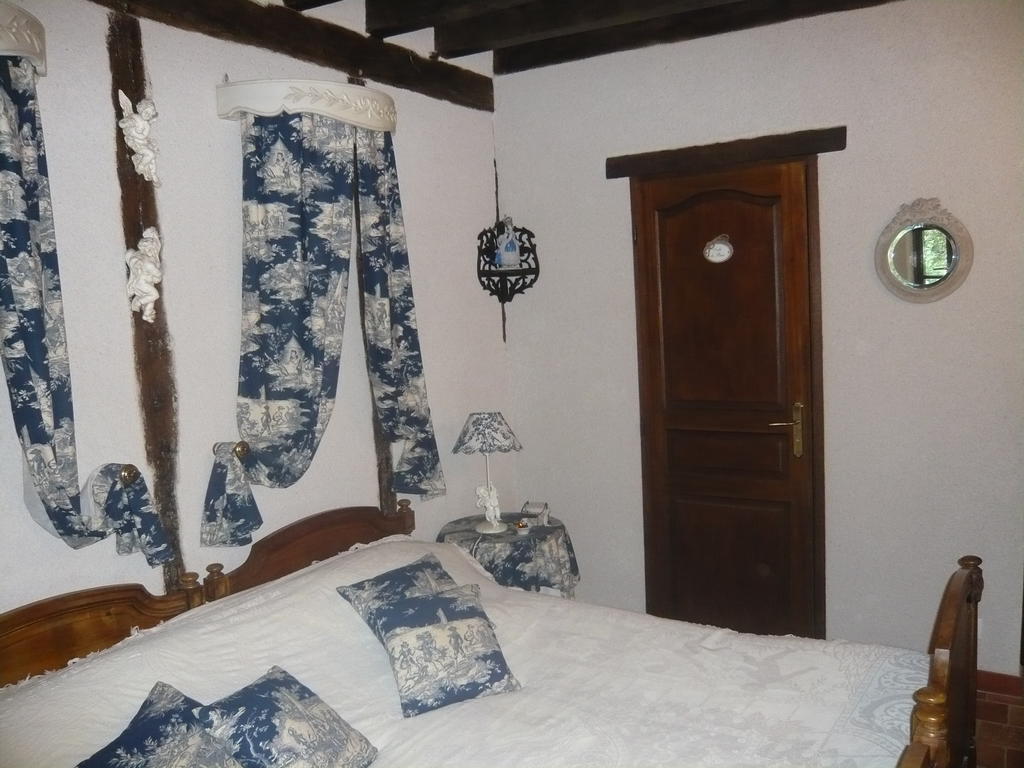 La Petite Ferme Bed & Breakfast Vouzeron Room photo