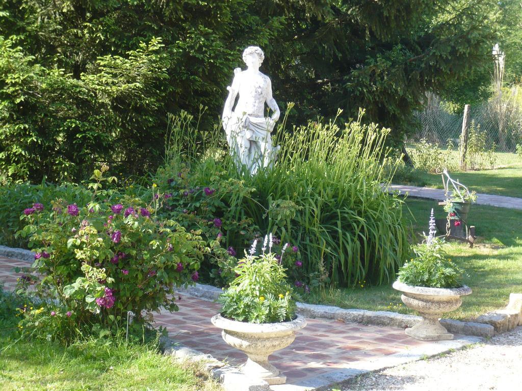 La Petite Ferme Bed & Breakfast Vouzeron Exterior photo